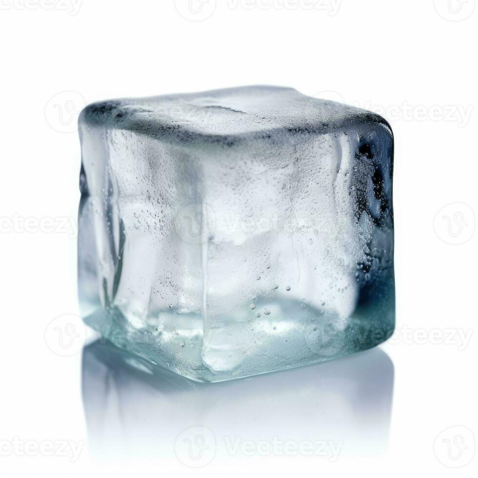 ijs kubus geïsoleerd Aan wit achtergrond ai gegenereerd foto