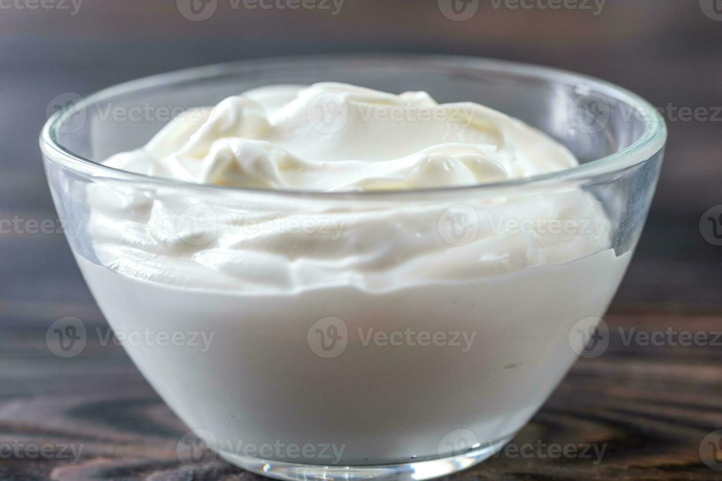 kom van Grieks yoghurt foto