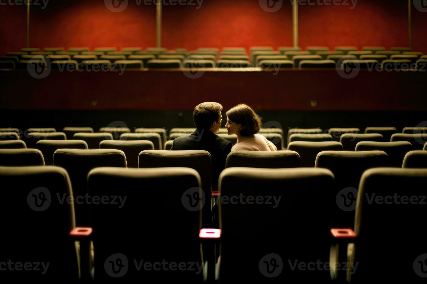 een abstract vertegenwoordiging van een paar verdiept in een film Bij een theater. generatief ai foto