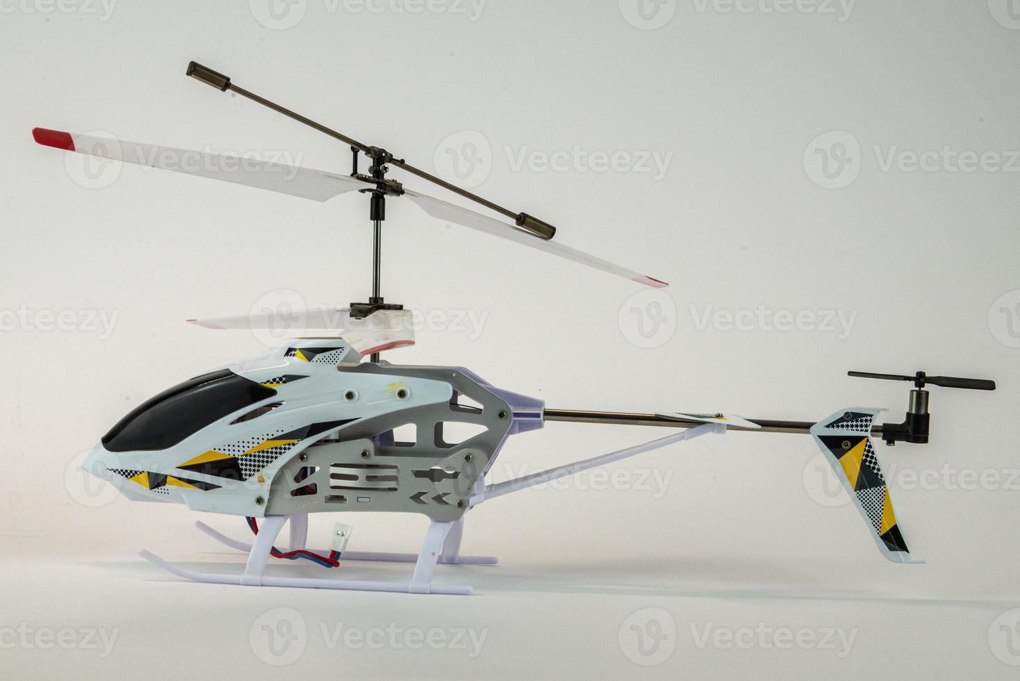 wit elektrisch helikoptermodel foto