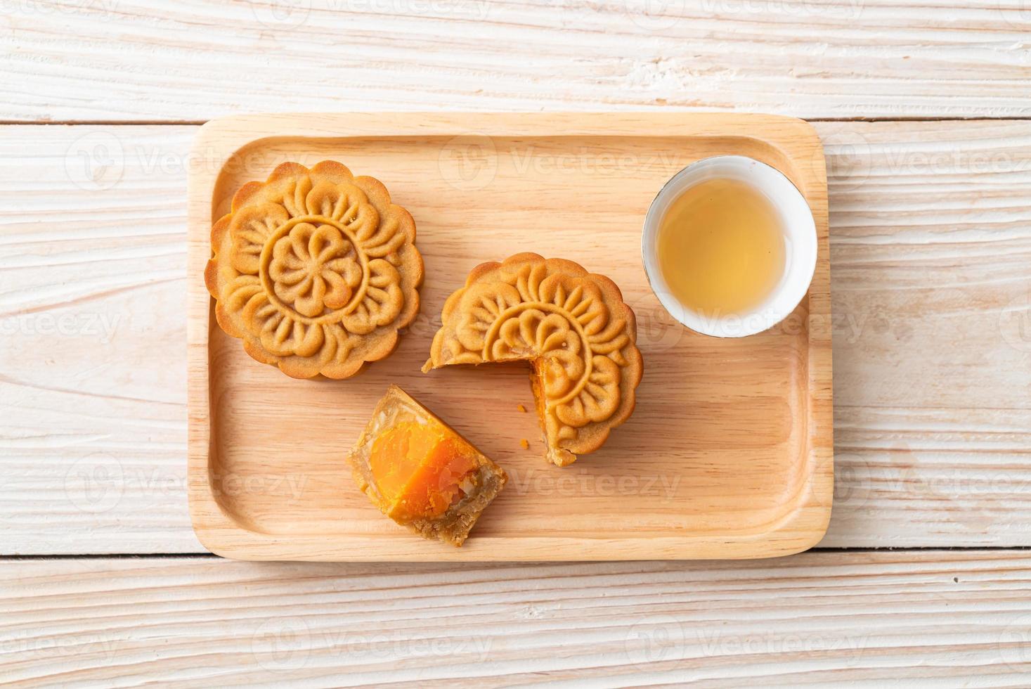 chinese moon cake durian en eigeel smaak foto