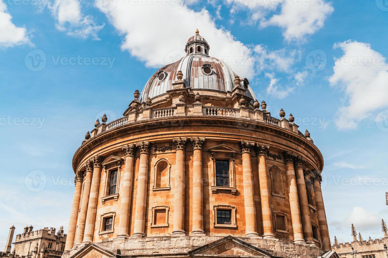 Radcliffe Camera en All Souls College aan de Universiteit van Oxford. Oxford, Verenigd Koninkrijk foto