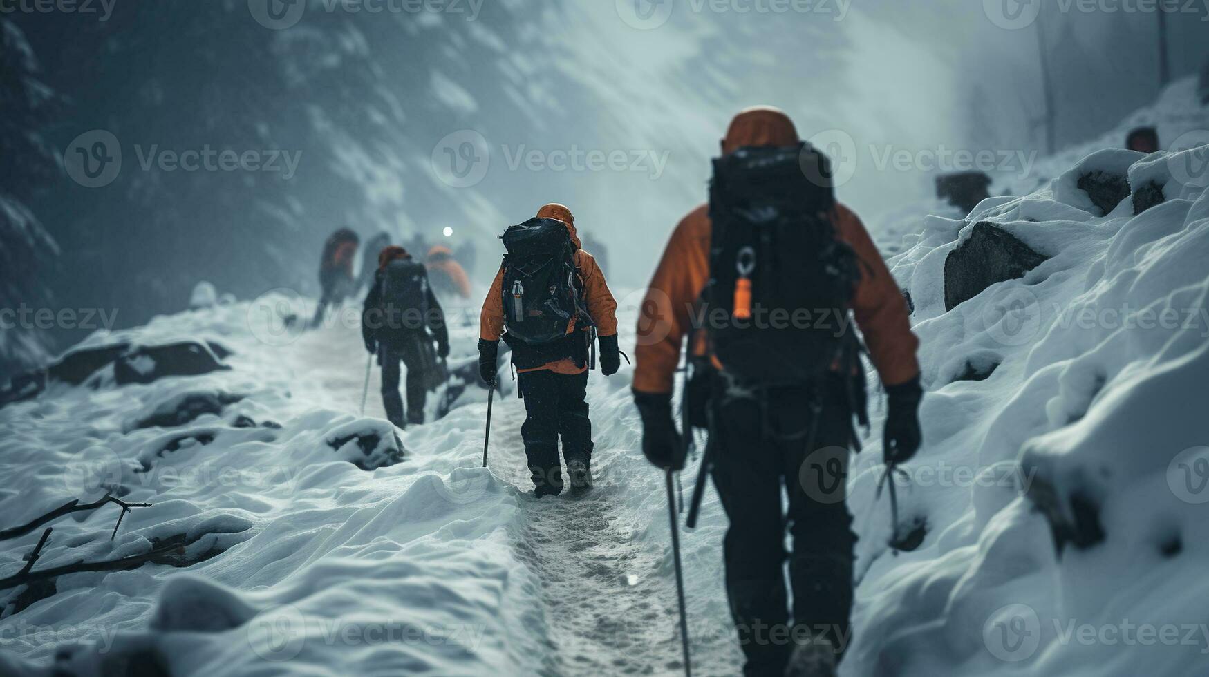 redden team navigeert door een verraderlijk sneeuwstorm, zoeken voor missend mensen begraven in een lawine. noodgeval reactie concept. foto