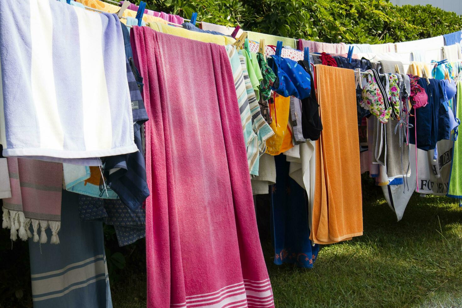 linnen naar droog in de zon foto