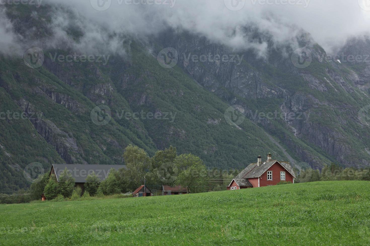 het dorp eidfjord in noorwegen foto