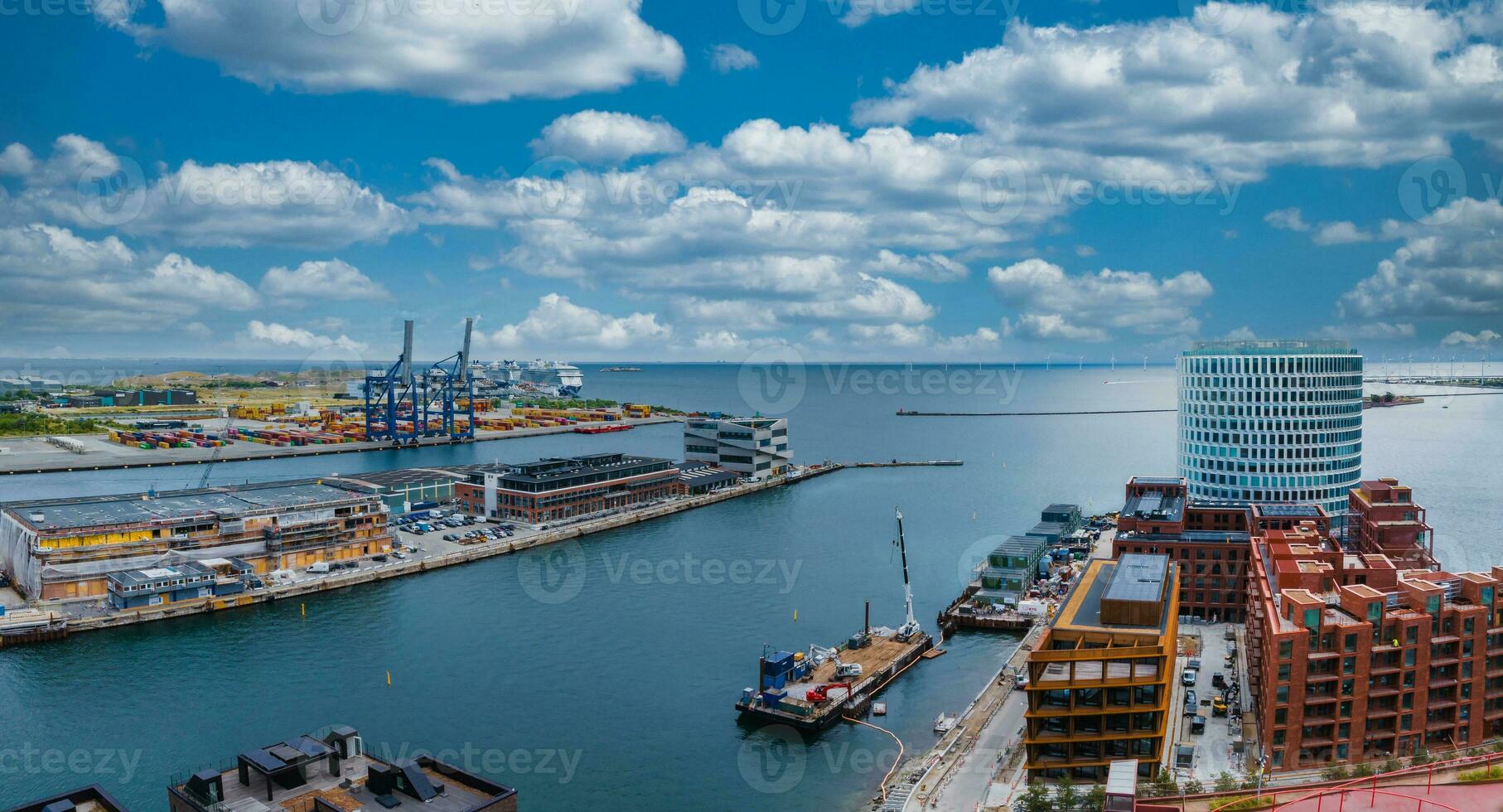 antenne panorama van indre osterbro, noordhavnen districten. foto