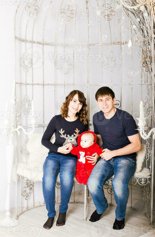 Kerstmis familie portret in huis vakantie leven kamer, Kerstmis foto