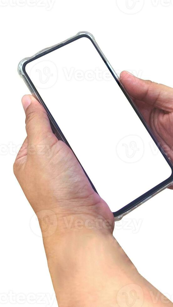 hand zakenvrouw met mobiele smartphone met leeg scherm geïsoleerd op een witte achtergrond met uitknippad foto