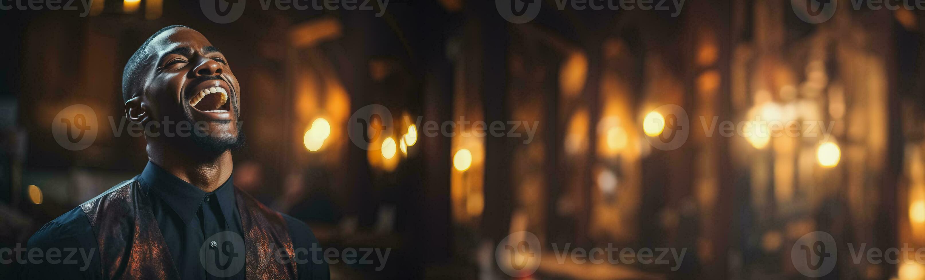 solo christen Evangelie zanger uitdrukken lof naar heer Jezus Christus foto