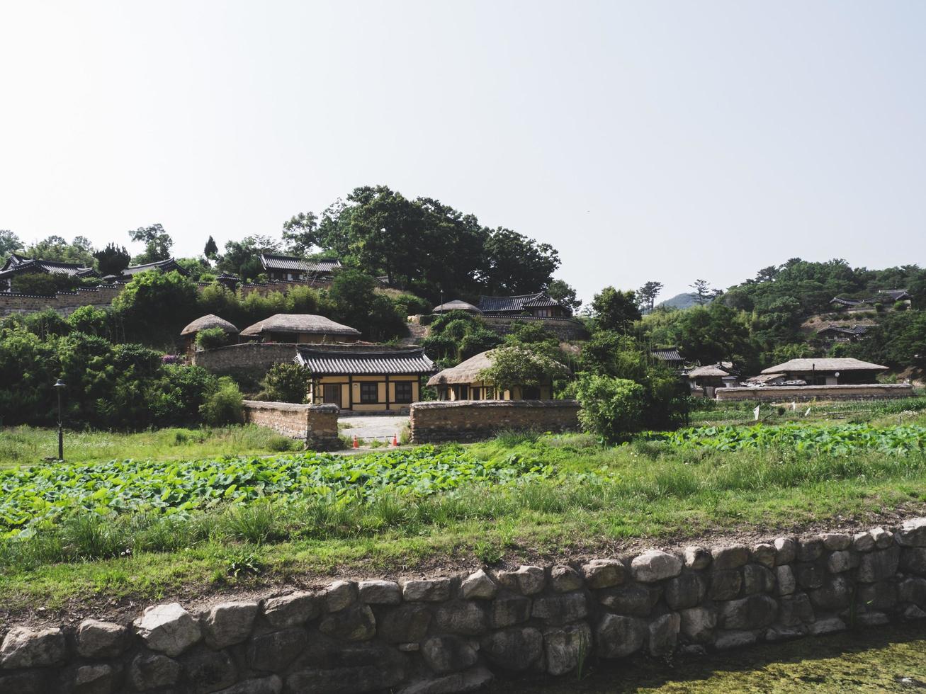 Aziatische huizen in het traditionele dorp, Zuid-Korea foto
