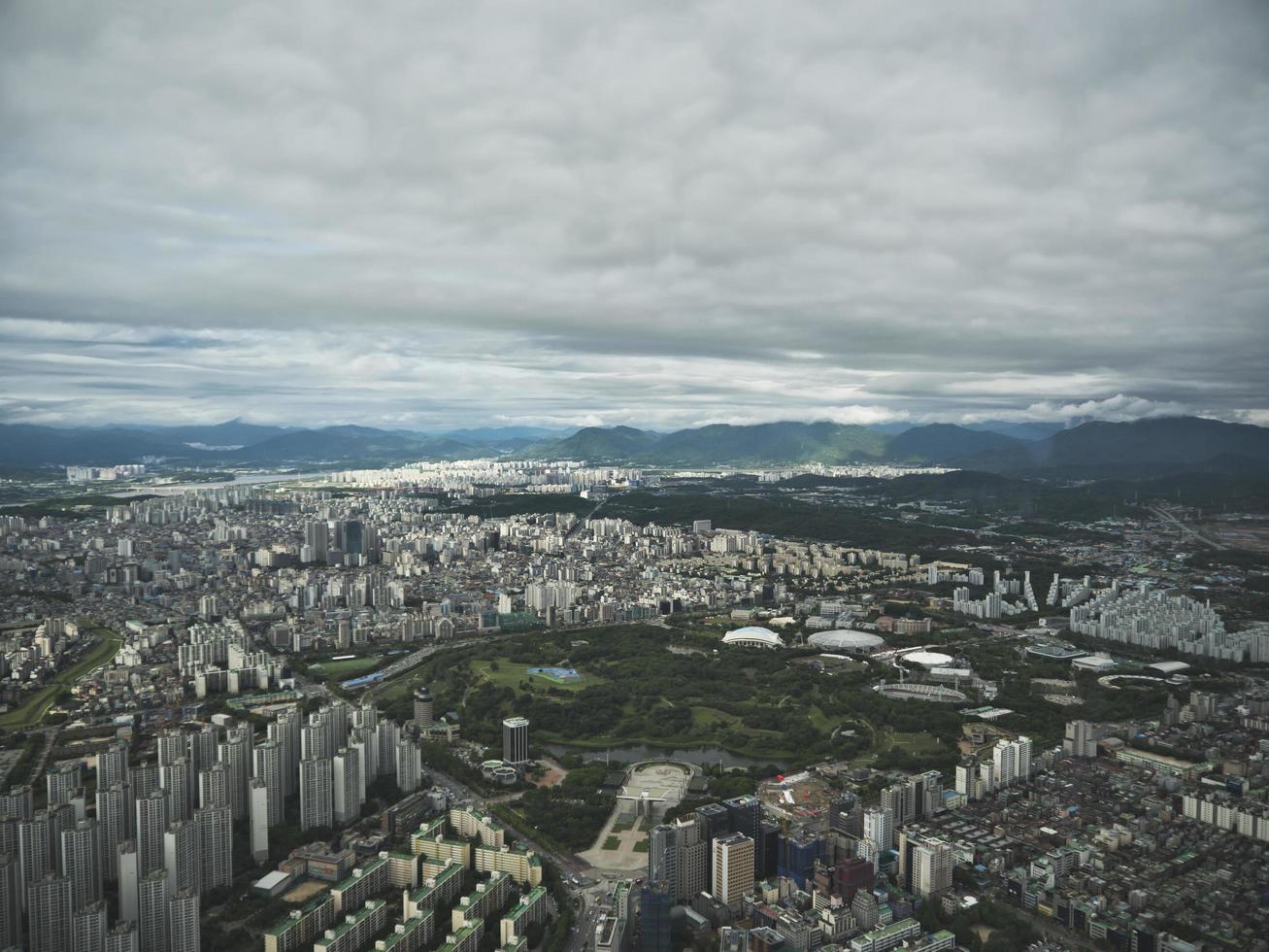 het prachtige uitzicht op de stad Seoel vanuit de lucht. Zuid-Korea foto