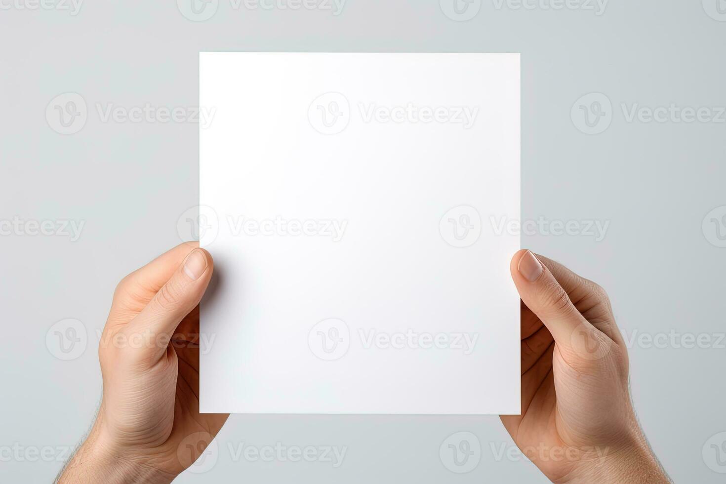 een menselijk hand- Holding een blanco vel van wit papier of kaart geïsoleerd Aan wit achtergrond. ai gegenereerd foto