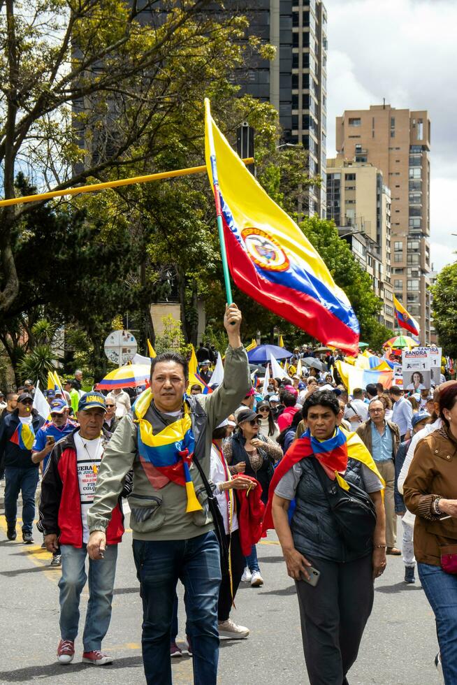 bogotá, Colombia, 16 augustus 2023. maart vragen voor gustav petroleum afzetting. vredig protest maart in Bogota Colombia tegen de regering van gustav petroleum gebeld la marcha de la burgemeester. foto