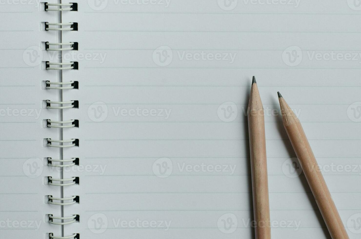 potloden en notitieboekje foto