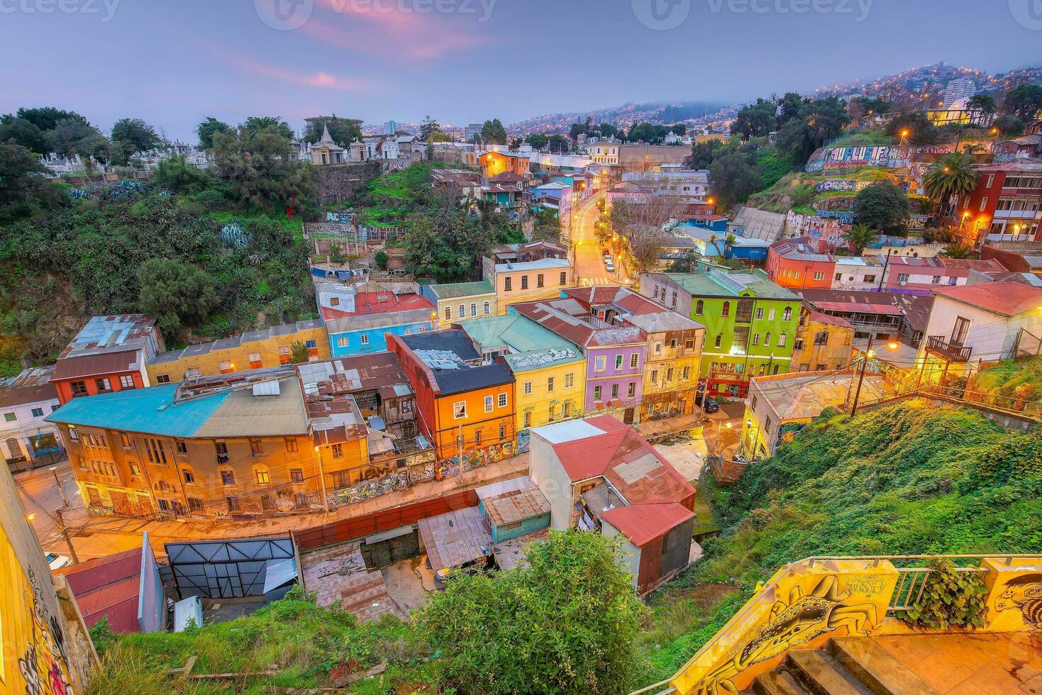 kleurrijk gebouwen van de UNESCO wereld erfgoed stad van valparaiso in Chili foto