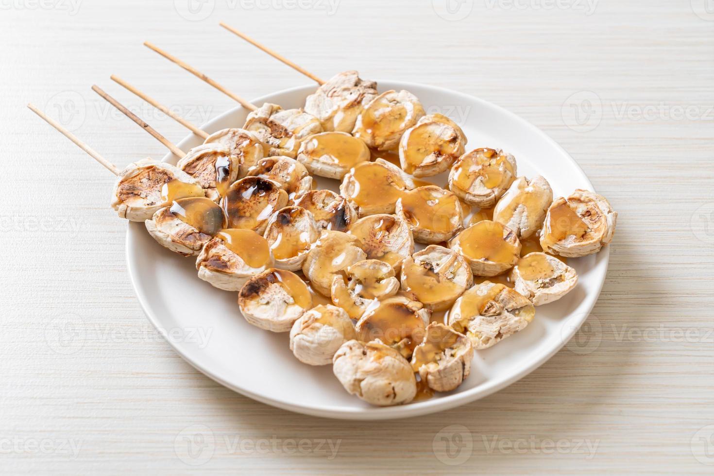 grills banaan met karamelsaus foto