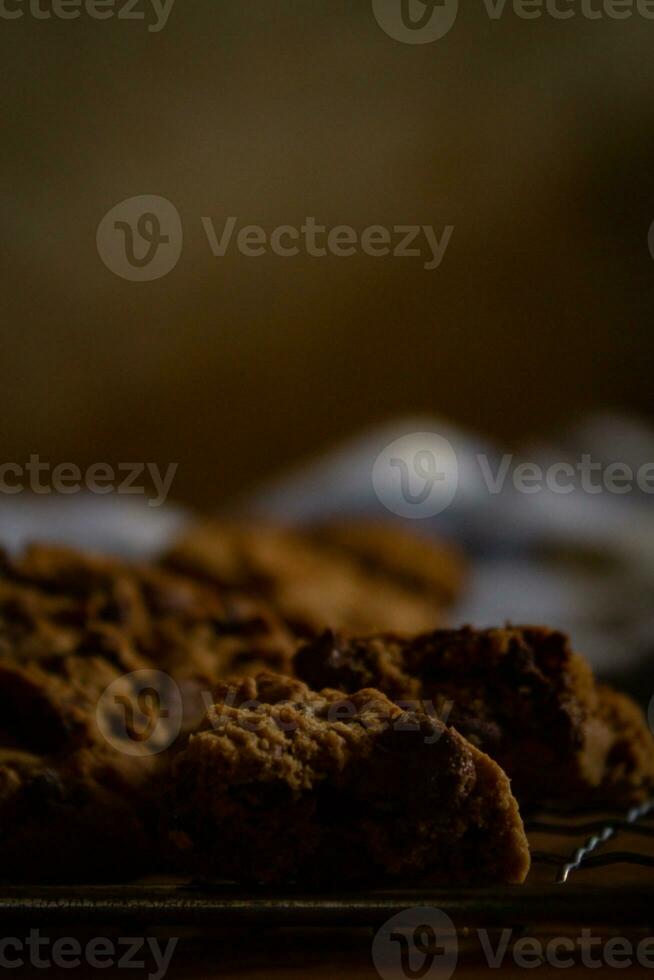eigengemaakt koekjes vers van de oven. visie van vers en handgemaakt koekjes. foto
