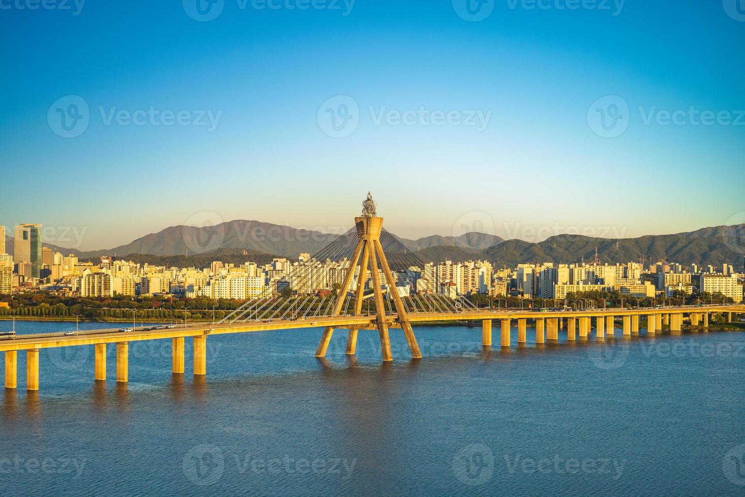 landschap van de han-rivier in seoul, zuid-korea foto