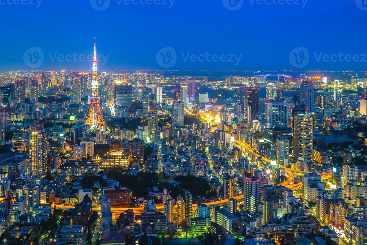 skyline van de stad tokyo in japan foto