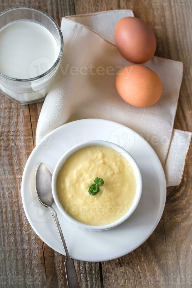 vla op de houten achtergrond foto