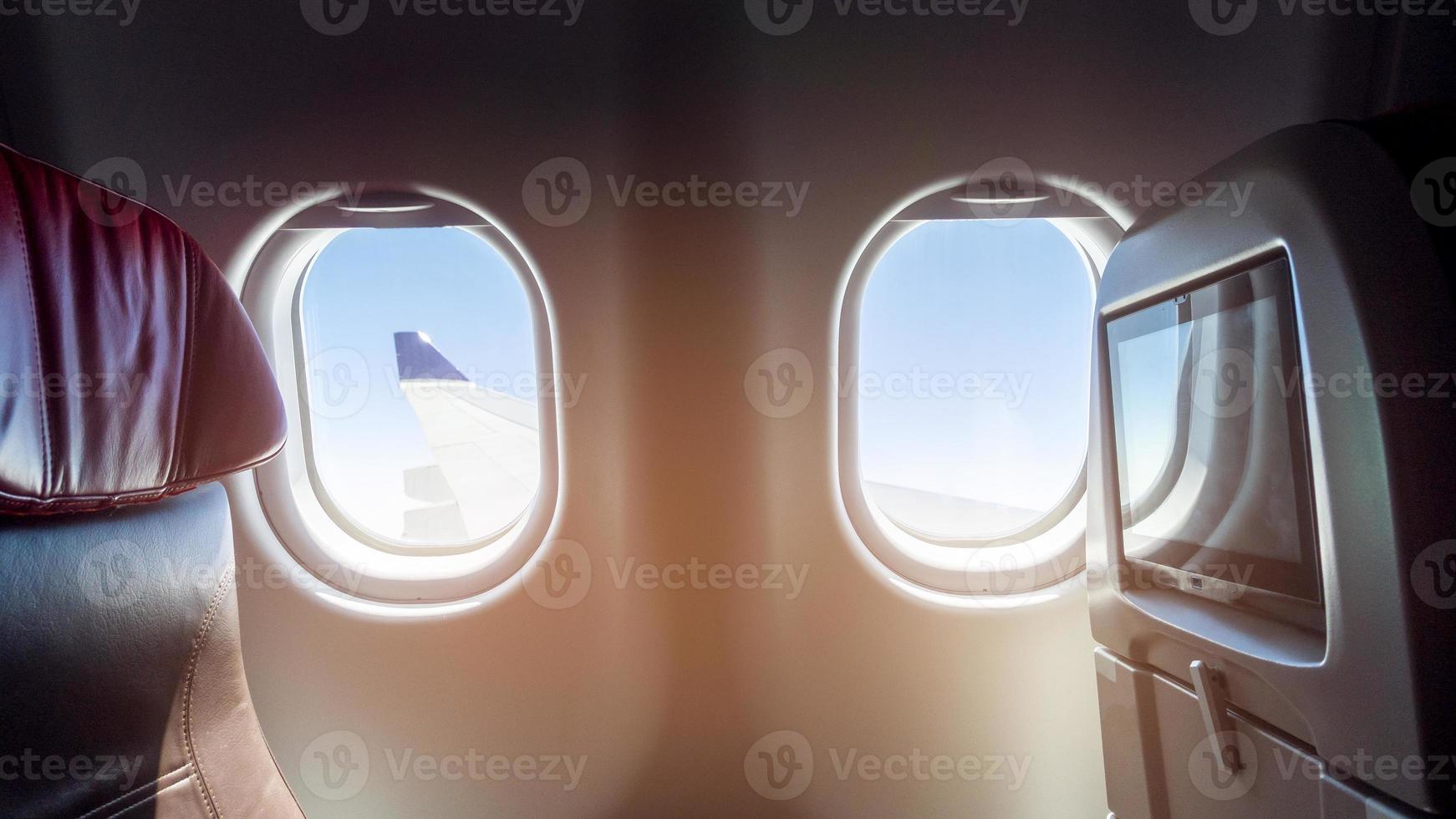 prachtig uitzicht vanuit business class van vliegtuigen foto