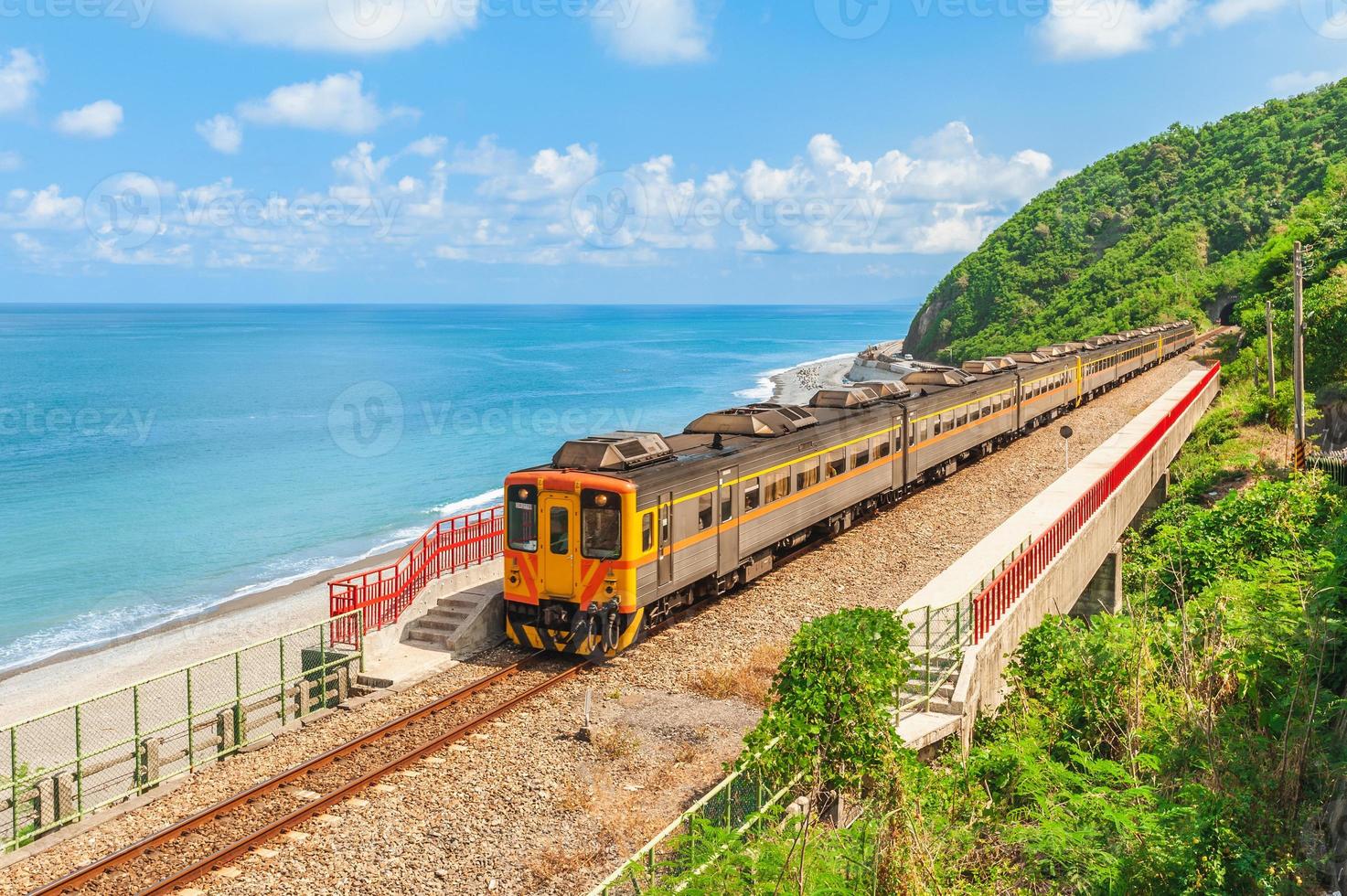 landschap van duoliang station in taitung, taiwan foto