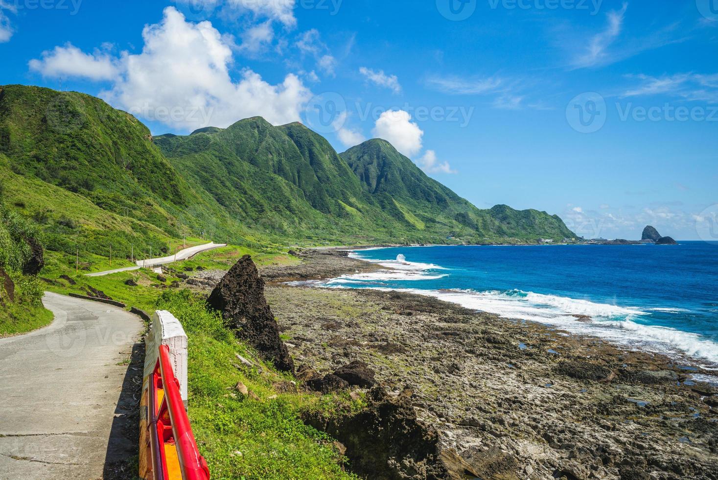 landschap van lanyu kust op orchidee-eiland, taitung, taiwan foto