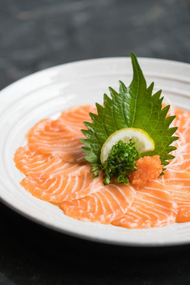 rauwe verse zalm sashimi foto