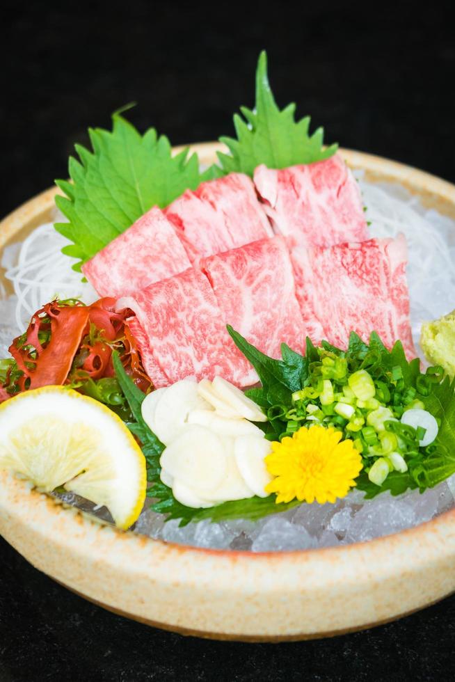 rauwe en verse matsusaka beef sashimi foto