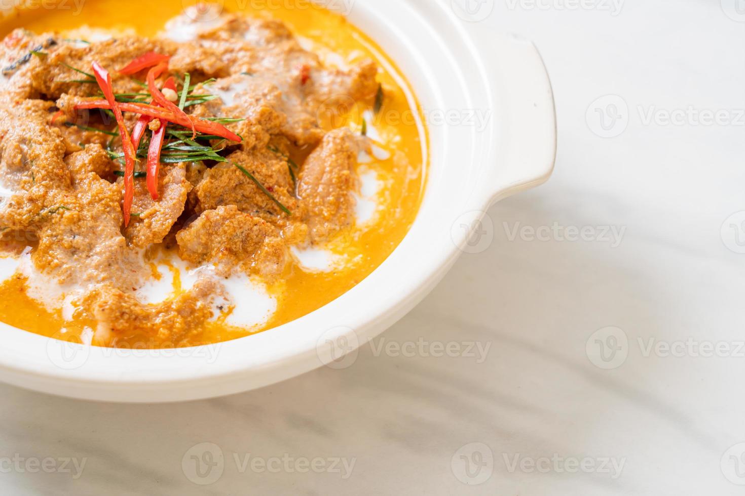 panang curry met varkensvlees foto