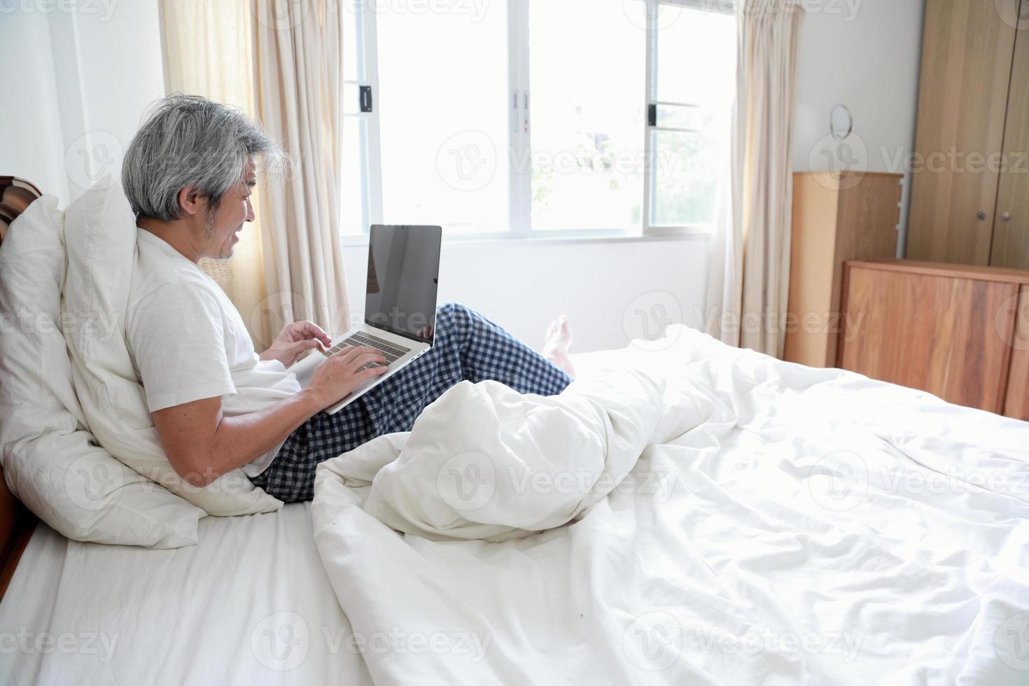 ontspannen in de slaapkamer foto