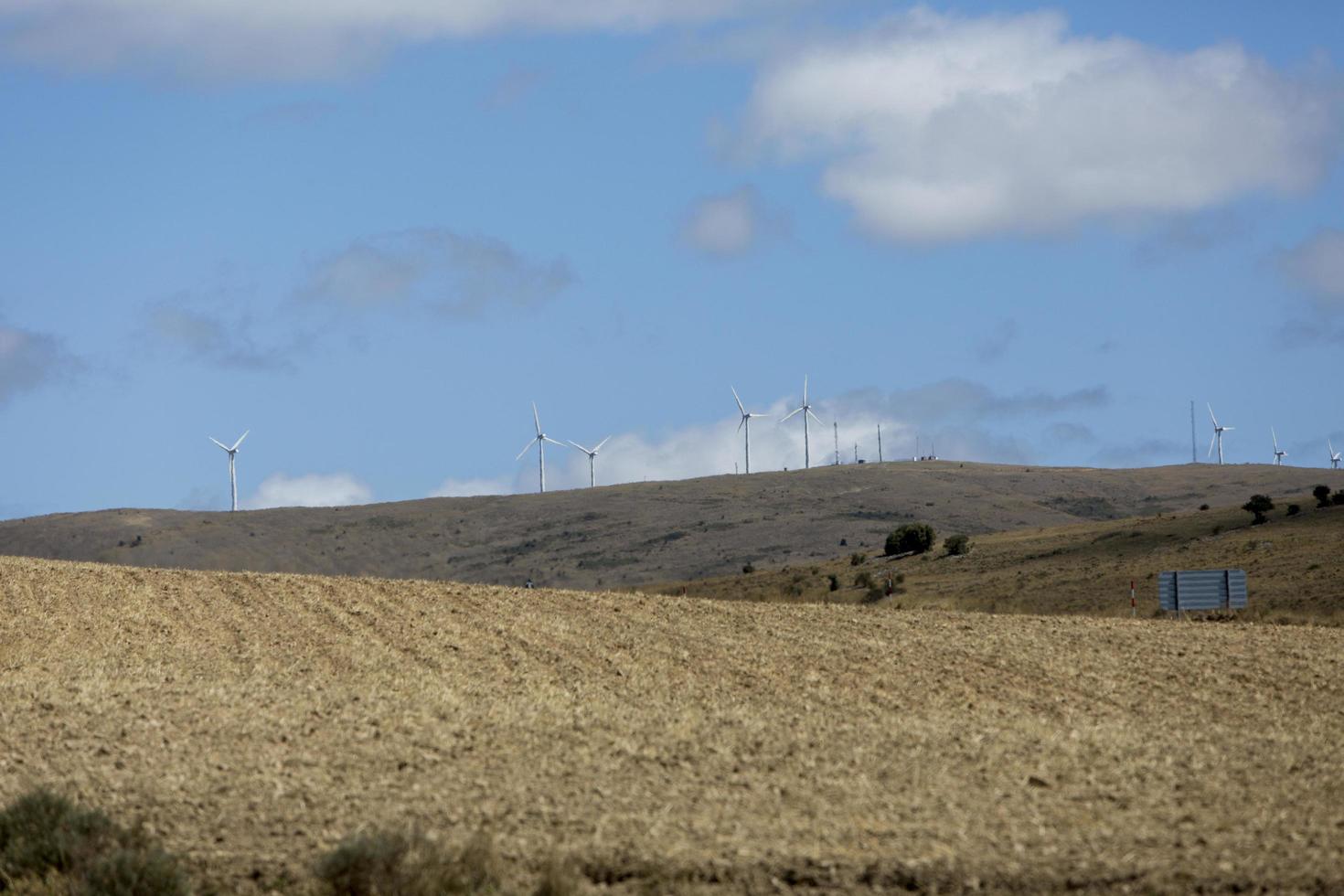 windmolens in de provincie soria, castilla y leon, spanje foto