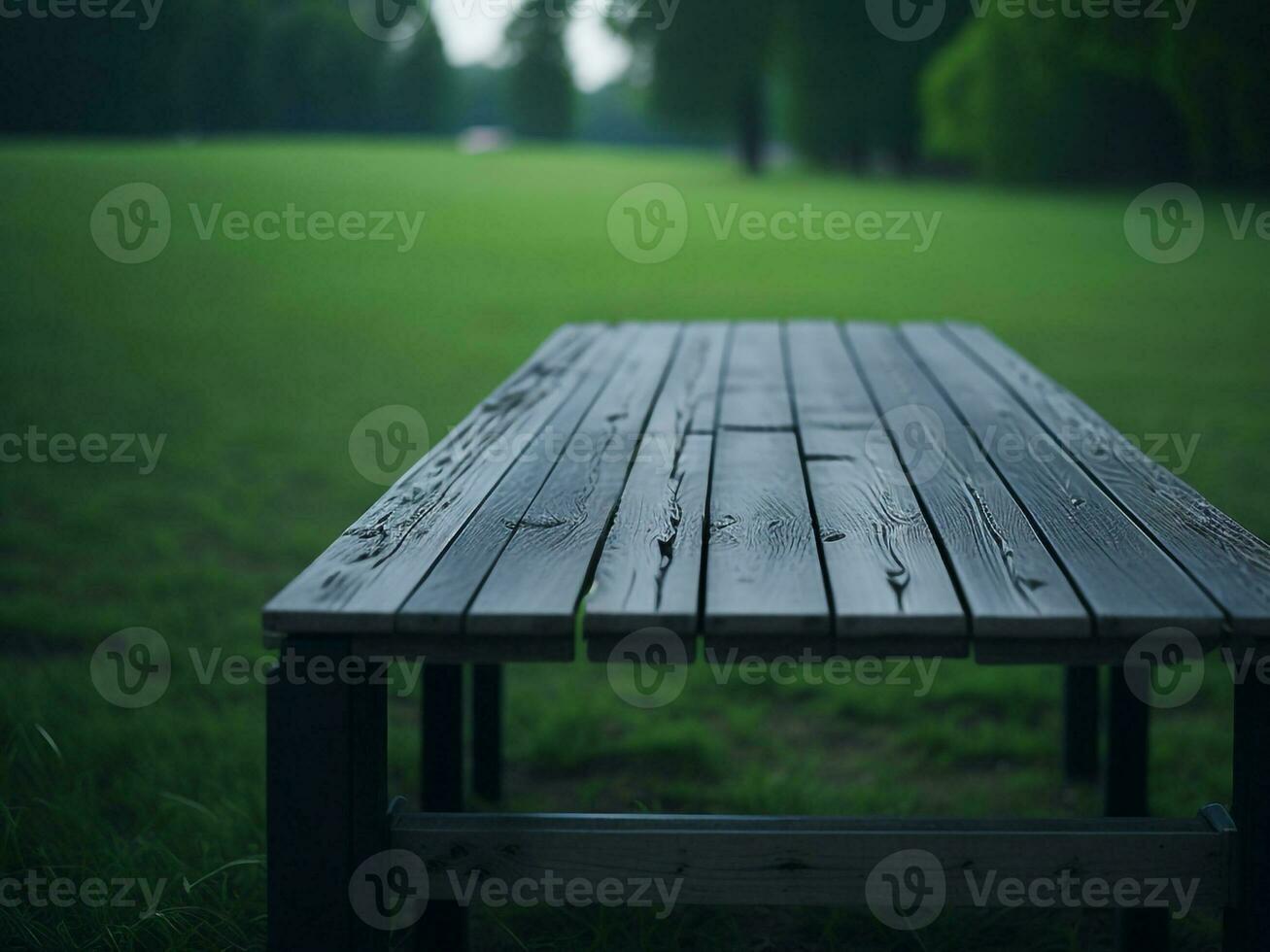 houten tafel en vervagen tropisch groen gras achtergrond, Product Scherm montage. hoog kwaliteit foto 8k fhd ai gegenereerd