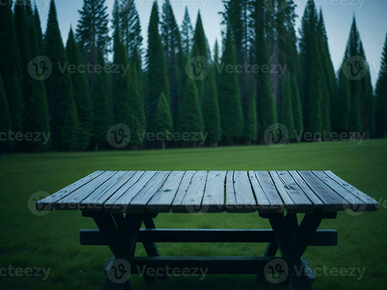 houten tafel en vervagen tropisch strand achtergrond, Product Scherm montage. hoog kwaliteit foto 8k fhd ai gegenereerd