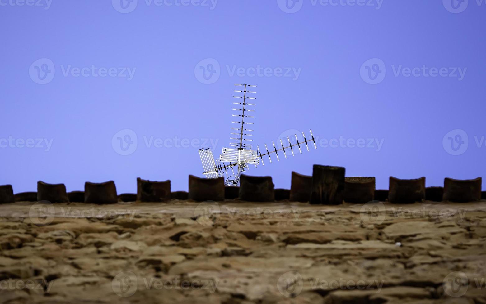 oude televisieantenne op een dak foto