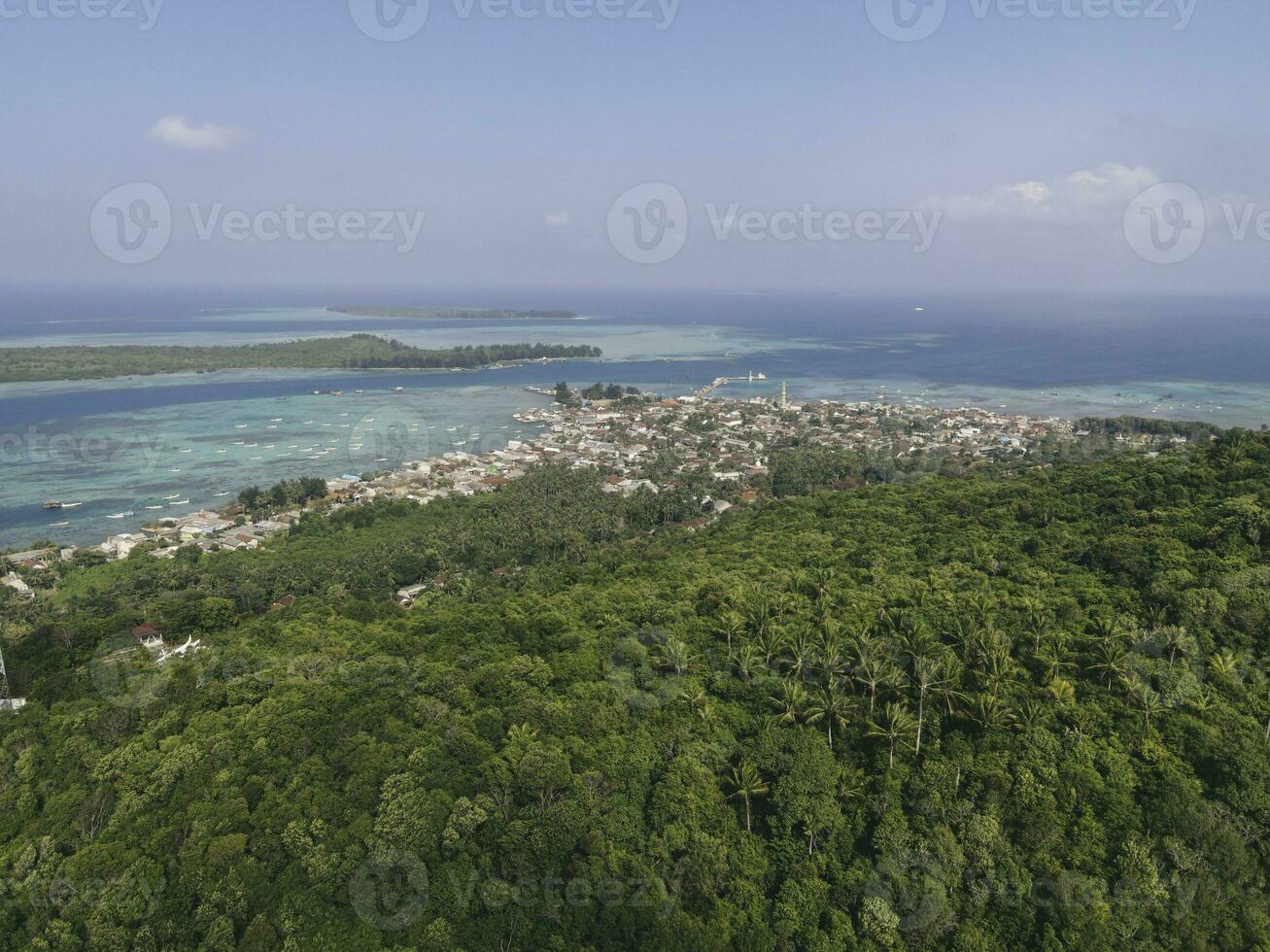 antenne visie van woon- gebieden in karimunjawa eilanden, jepara, Indonesië. foto