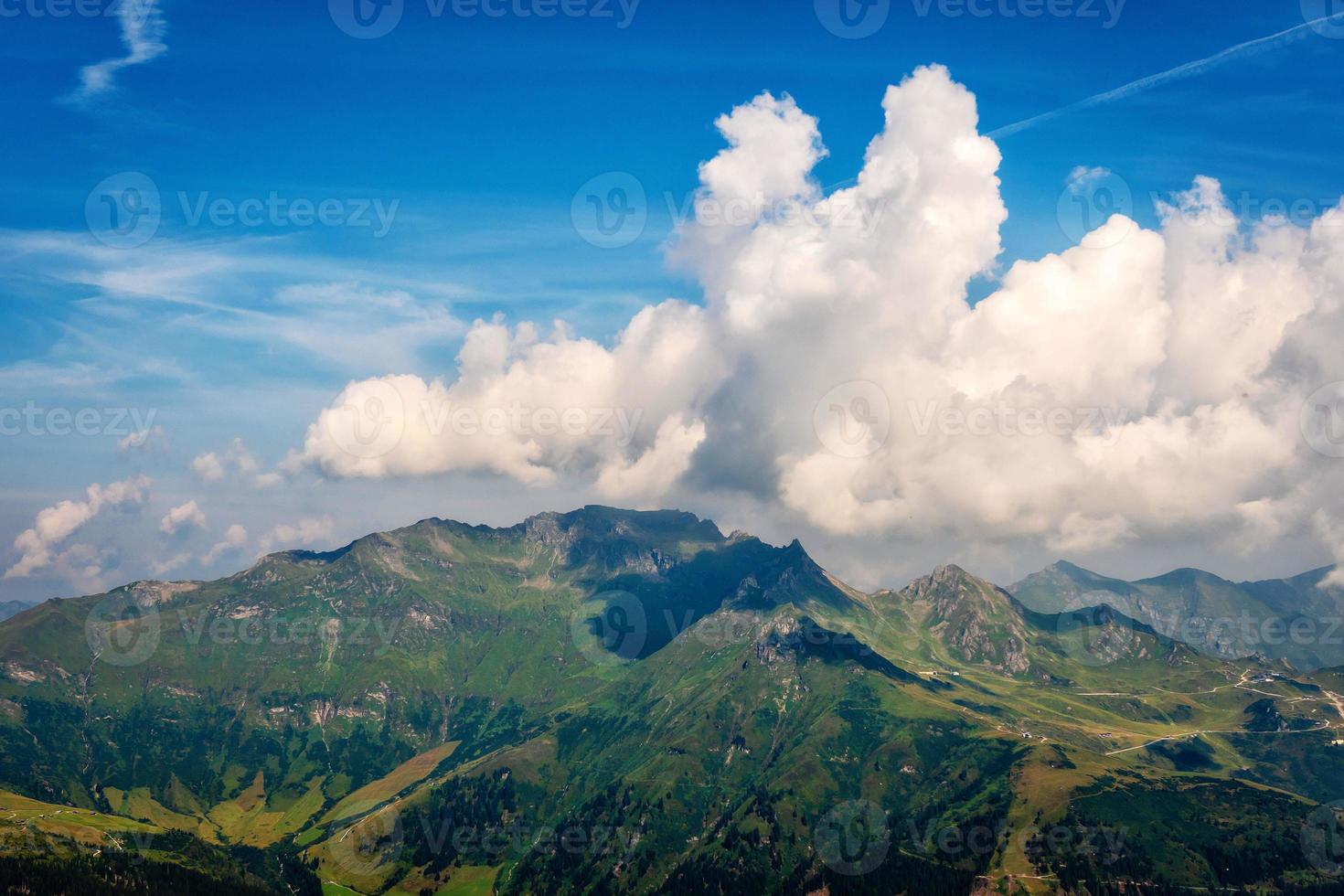 prachtig landschap van de Oostenrijkse Alpen, Europa. foto