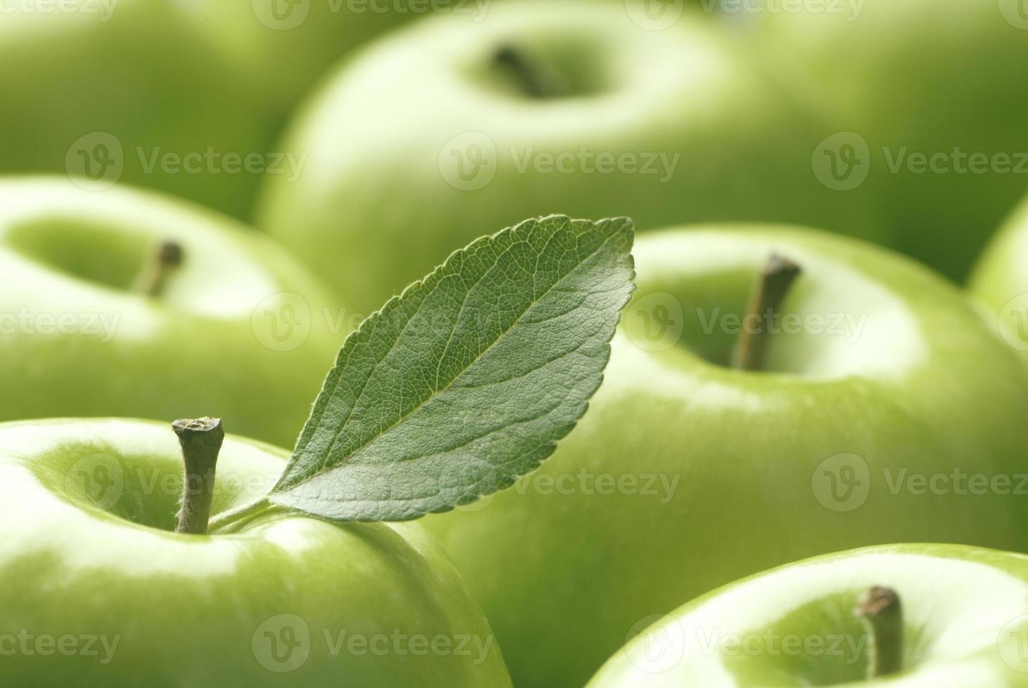 close-up van glanzende groene appels foto