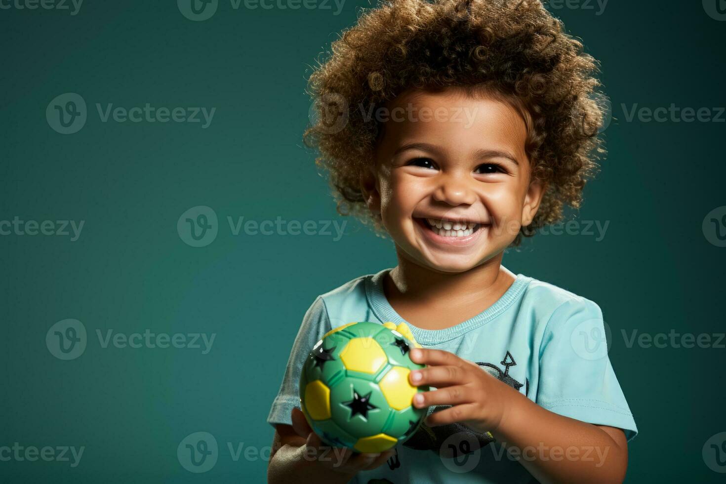 een kind vredig sharing een speelgoed- geïsoleerd Aan een groen helling achtergrond foto