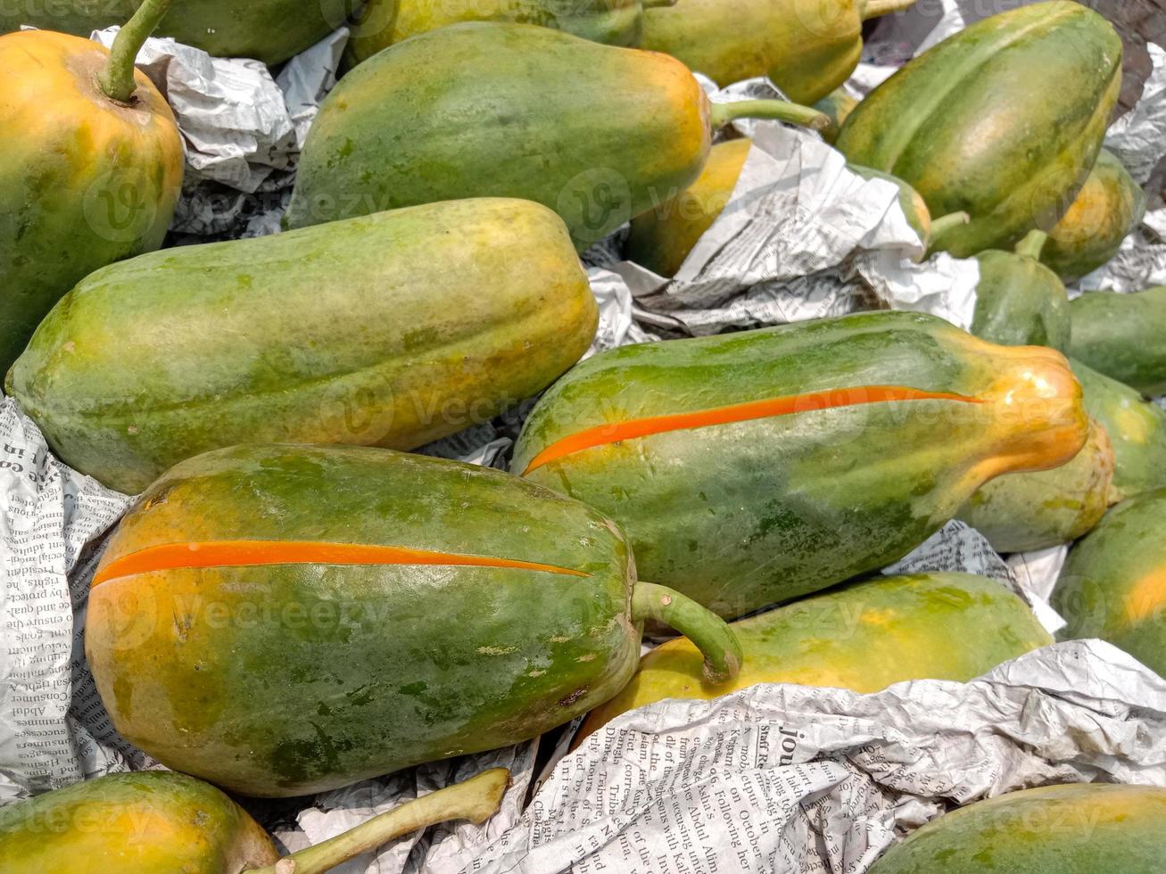 smakelijke en gezonde kleurrijke papajabouillon foto