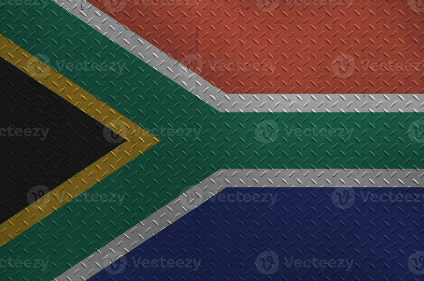 zuiden Afrika vlag afgebeeld in verf kleuren Aan oud geborsteld metaal bord of muur detailopname. getextureerde banier Aan ruw achtergrond foto
