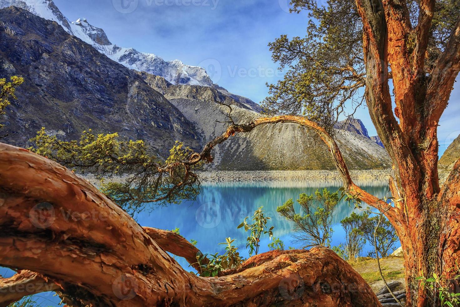 prachtig uitzicht op de Paron-lagune, ancash, peru. foto