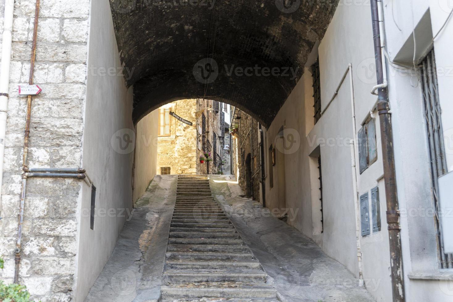 gebouwen in narni, italië, 2020 foto