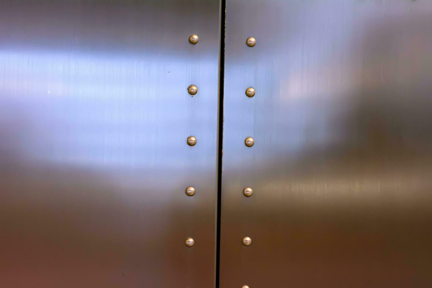 een duurzaam metaal deur geschikt voor ieder plaats dat behoeften bescherming. foto