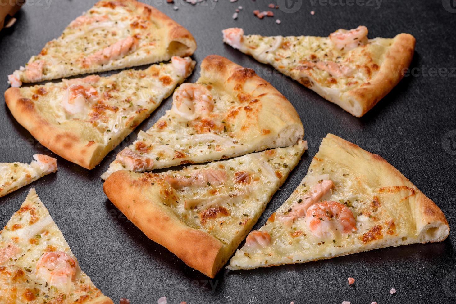 heerlijke verse zeevruchten oven pizza foto