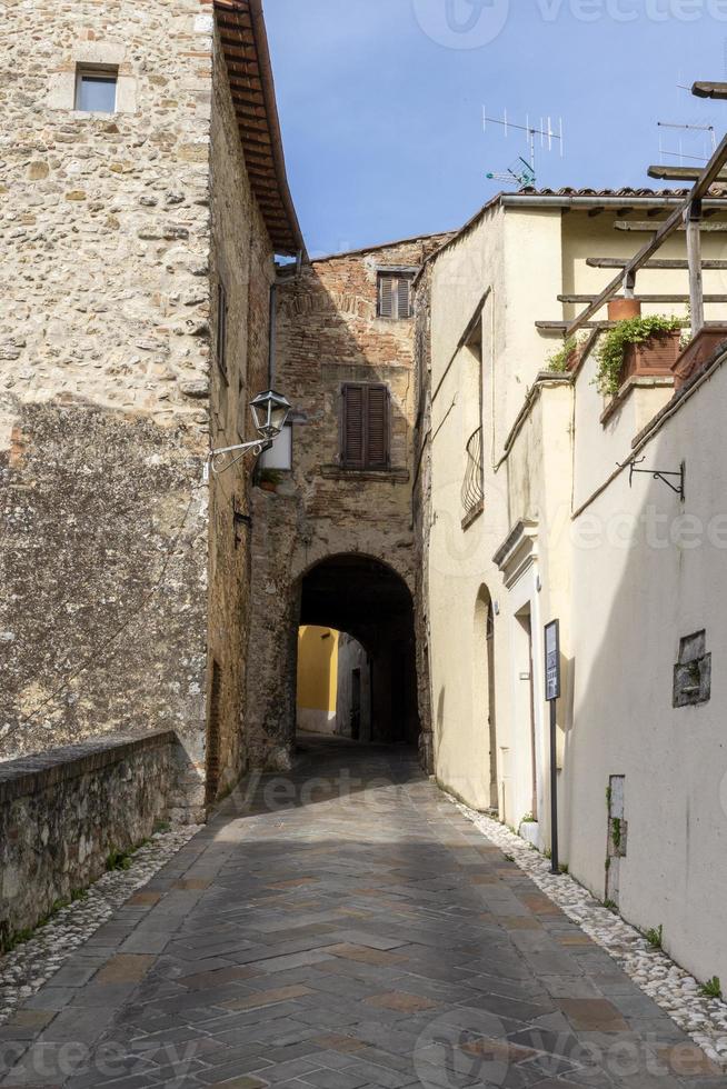 gebouwen in het dorp San Gemini, Italië, 2020 foto