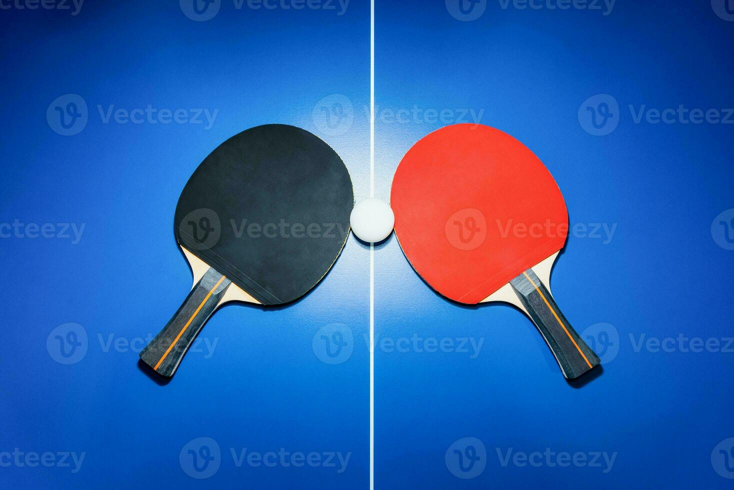 top visie zwart en rood tafel tennis racket foto