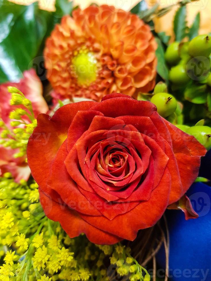 bruidsboeket met verschillende bloemen foto