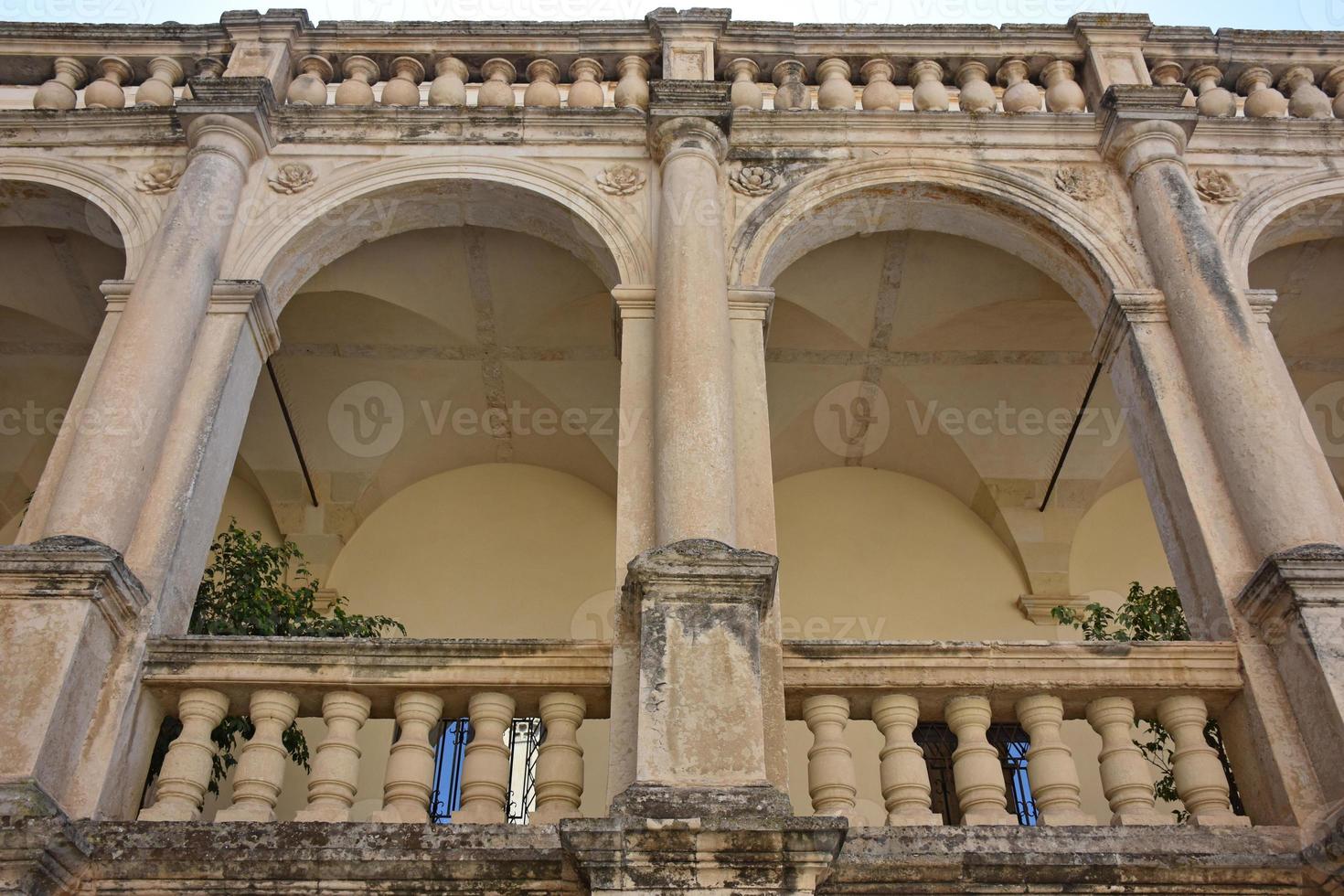 italië, lecce, stad met barokke architectuur en kerken en archeologische overblijfselen. foto