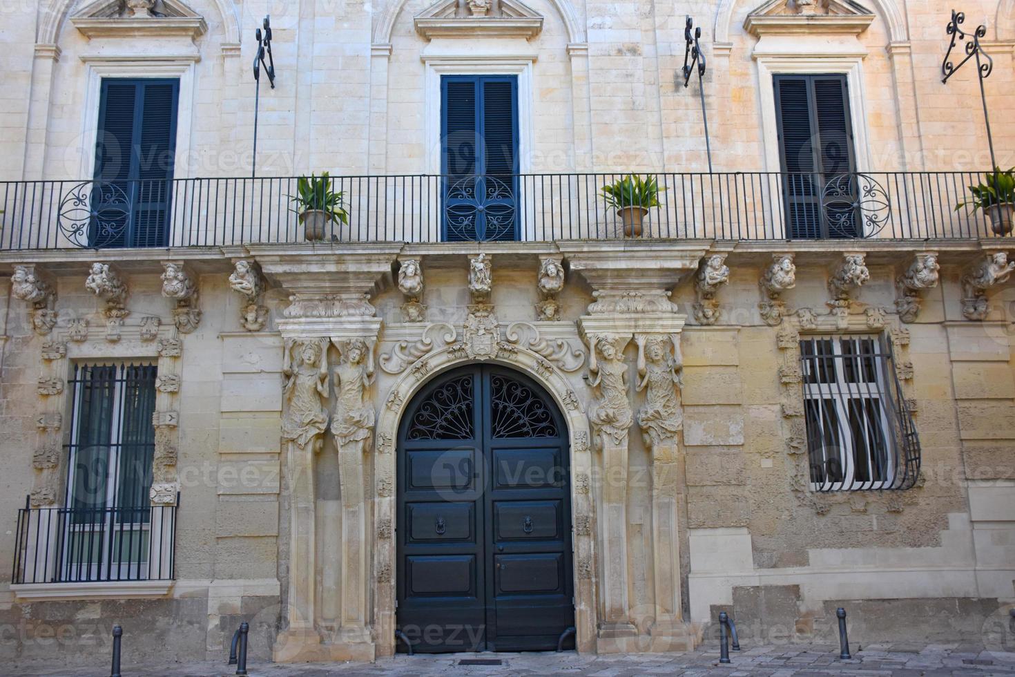 italië, lecce, stad met barokke architectuur en kerken en archeologische overblijfselen. foto